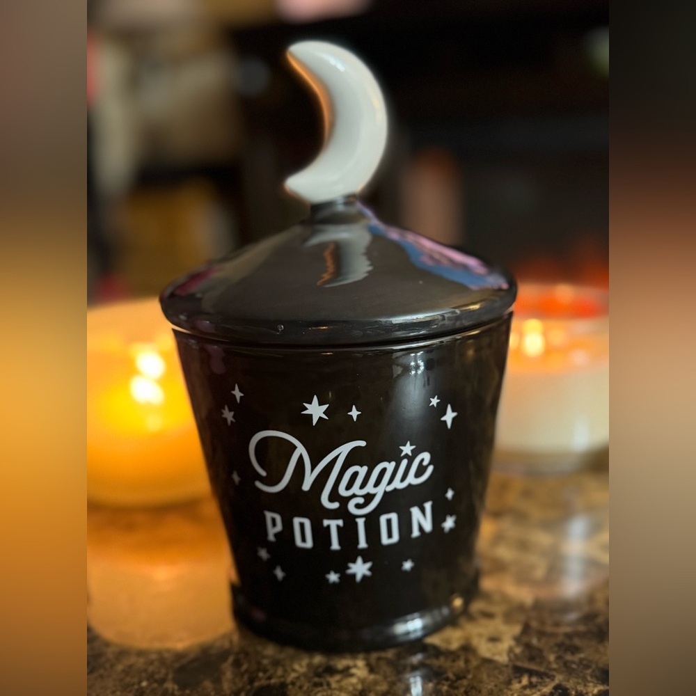 🌙 Magic Potion Apothecary Jar w/ Moon Lid